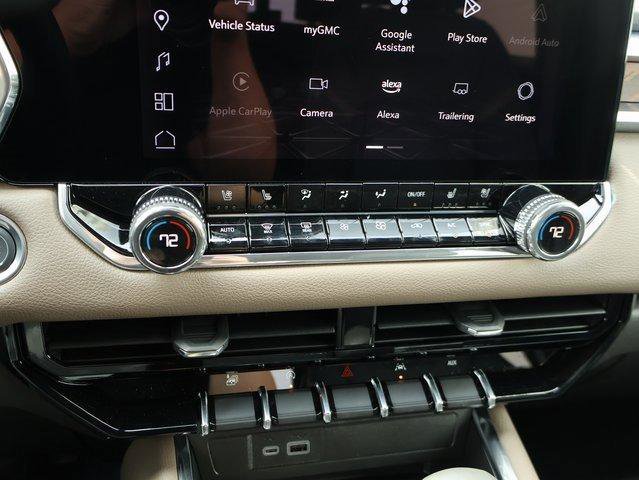 New 2025 GMC Canyon Denali image 28