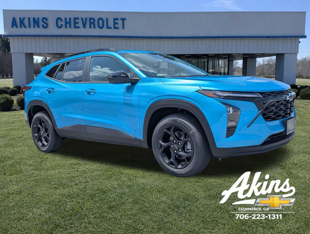 New 2026 Chevrolet Trax LT w/ Sunroof Package FWD image 2