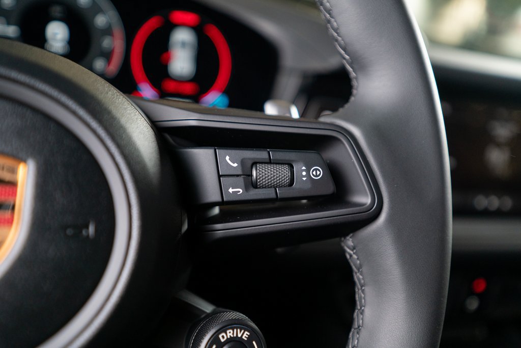 New 2025 Porsche Cayenne AWD/4WD image 33