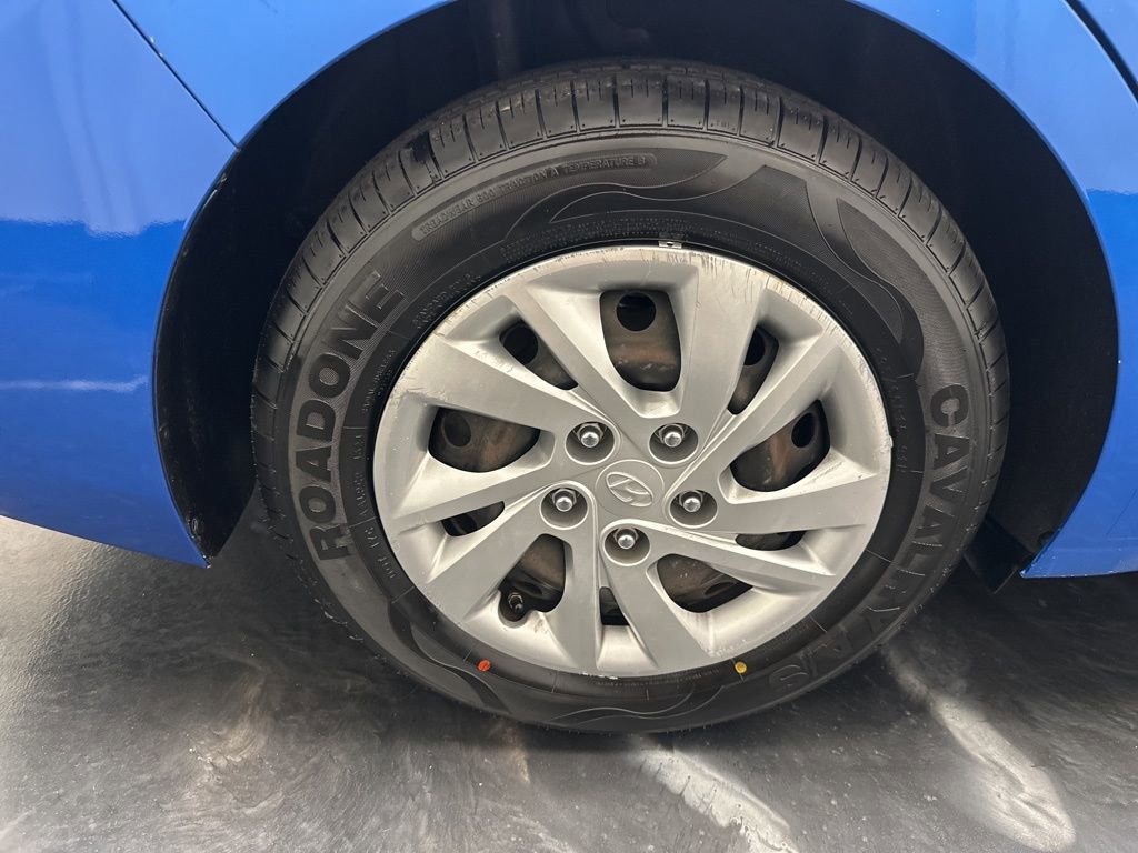 Used 2017 Hyundai Elantra SE FWD image 28