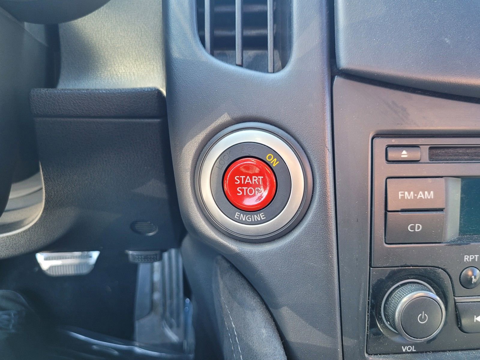 Used 2015 Nissan 370Z Touring w/ Aerodynamics Package image 23