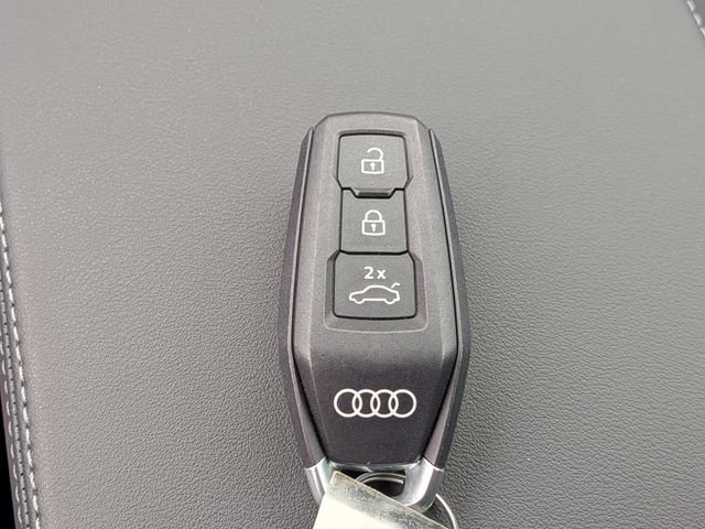 Used 2025 Audi Q5 Premium w/ Convenience Package AWD/4WD image 37