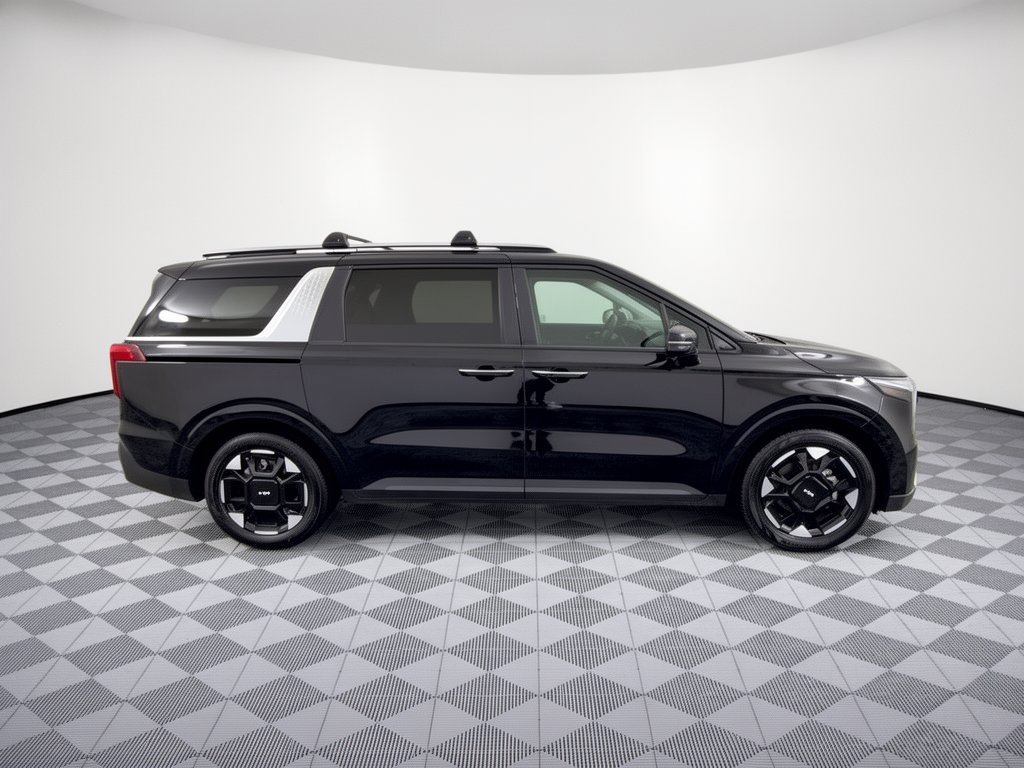 Used 2025 Kia Carnival EX FWD image 8