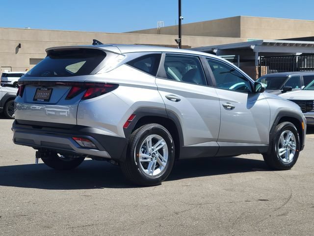 New 2026 Hyundai Tucson SE w/ Tow & Go Package FWD image 4