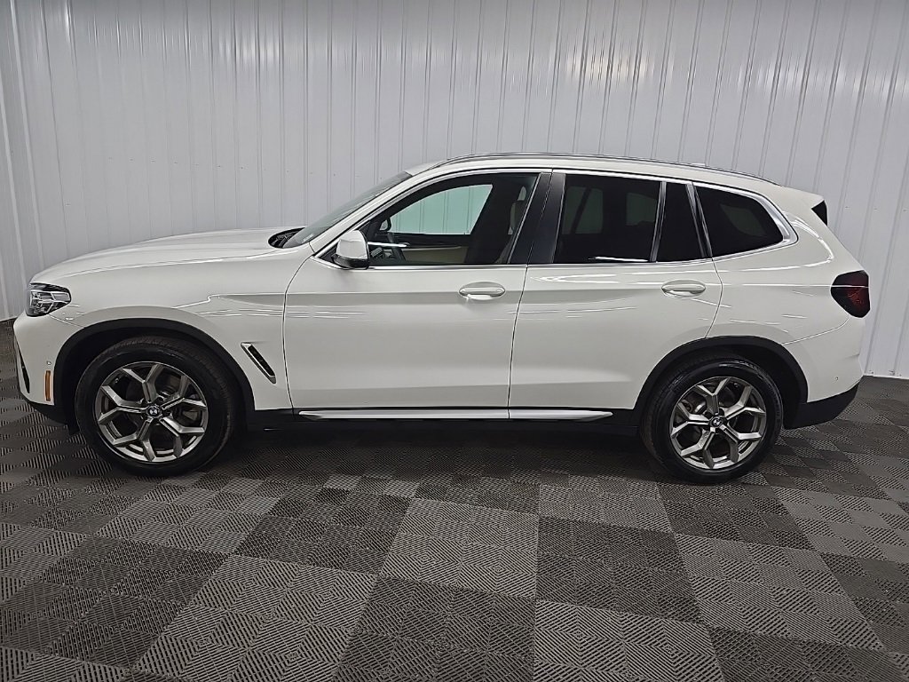 Used 2024 BMW X3 xDrive30i w/ Premium Package image 5