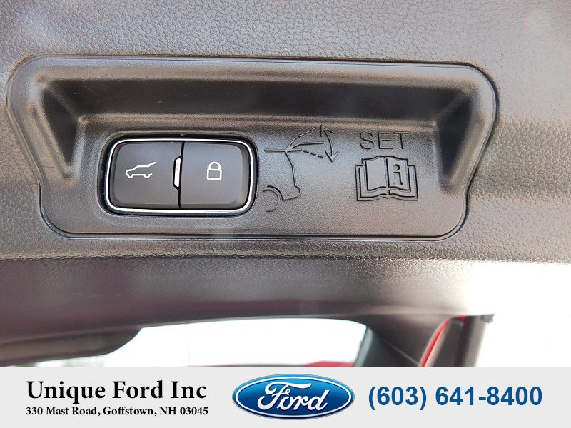 Used 2021 Ford Explorer Limited w/ Equipment Group 301A AWD/4WD image 32