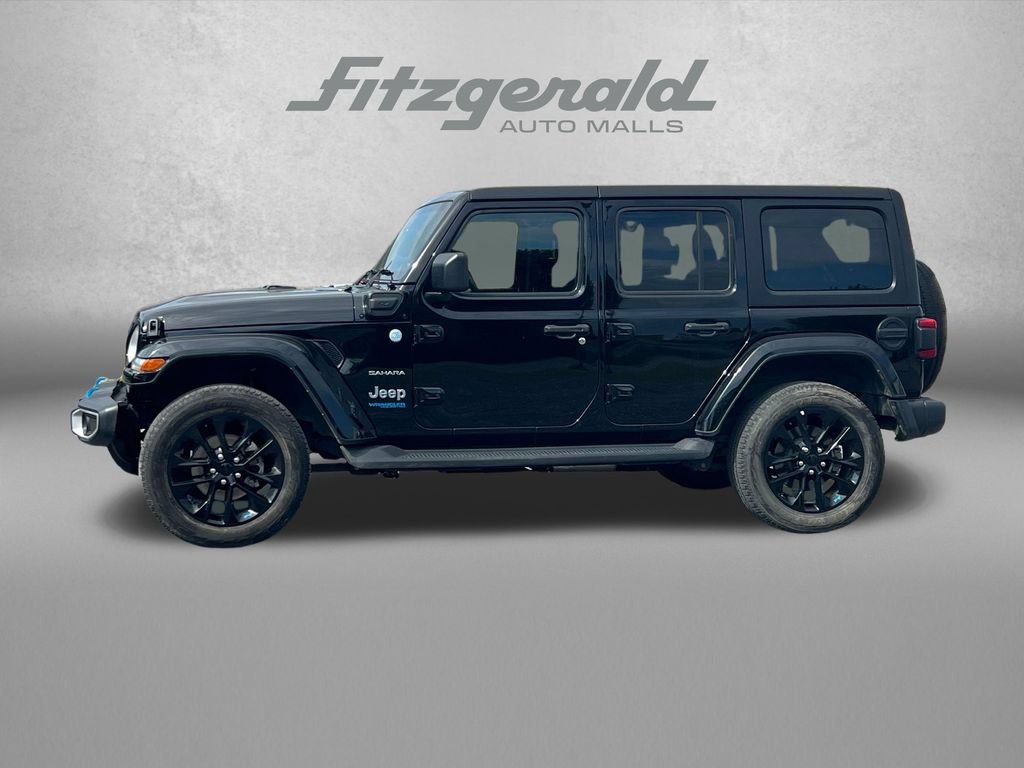 Used 2022 Jeep Wrangler Unlimited Sahara AWD/4WD image 5