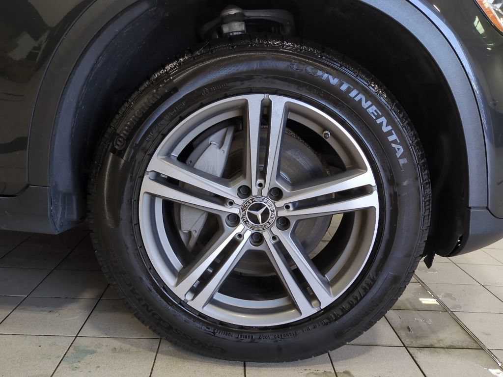 Used 2020 Mercedes-Benz GLC 300 4MATIC image 26