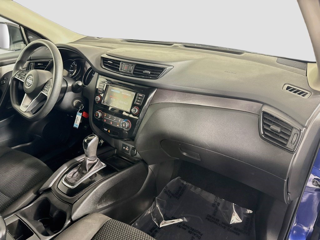 Used 2020 Nissan Rogue Sport S w/ Appearance Package FWD image 28