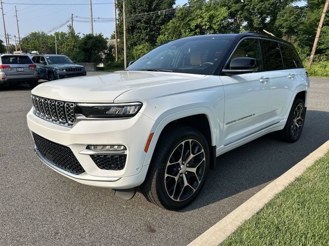 Used 2024 Jeep Grand Cherokee Summit AWD/4WD image 4