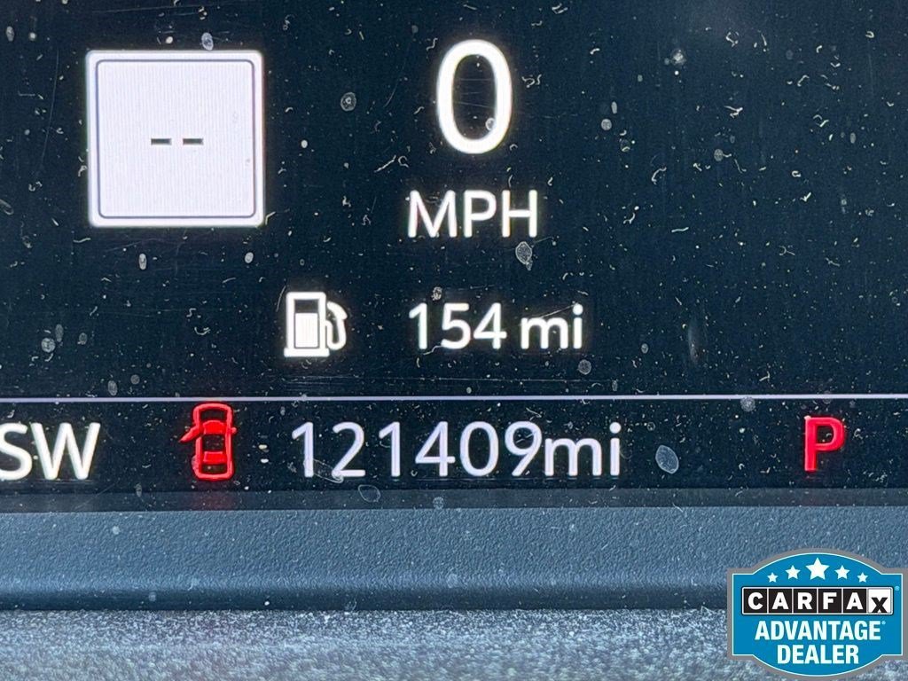 Used 2021 Chevrolet Suburban Premier w/ Premium Package RWD image 10