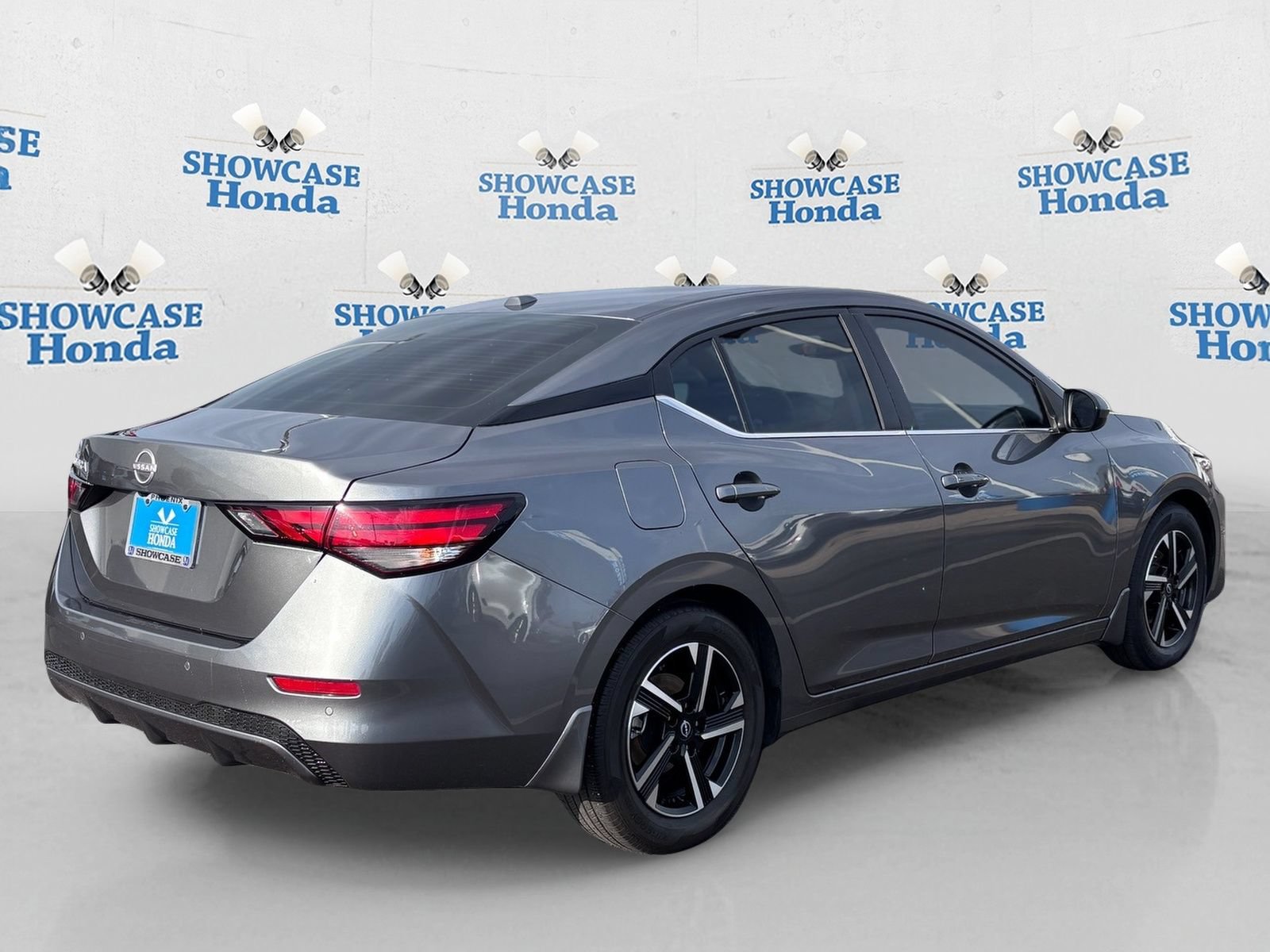 Used 2025 Nissan Sentra SV w/ All-Weather Package FWD image 8