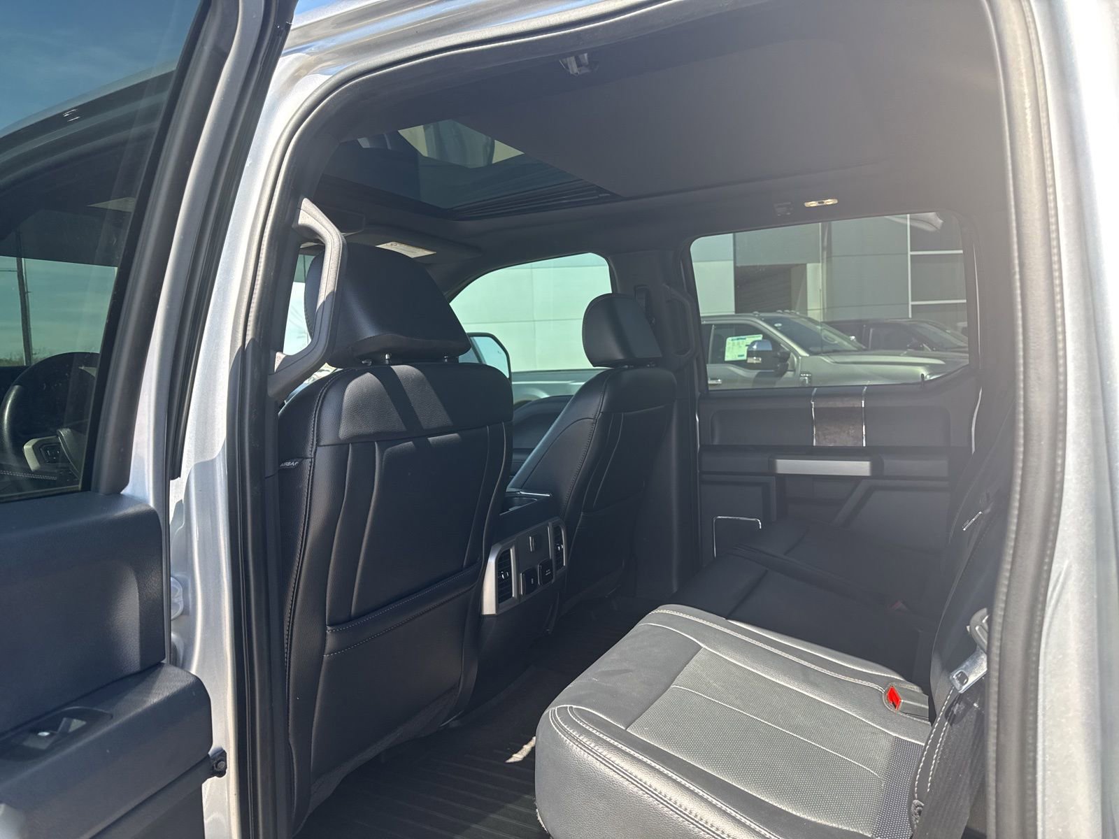 Certified 2022 Ford F250 Lariat w/ Lariat Ultimate Package image 12