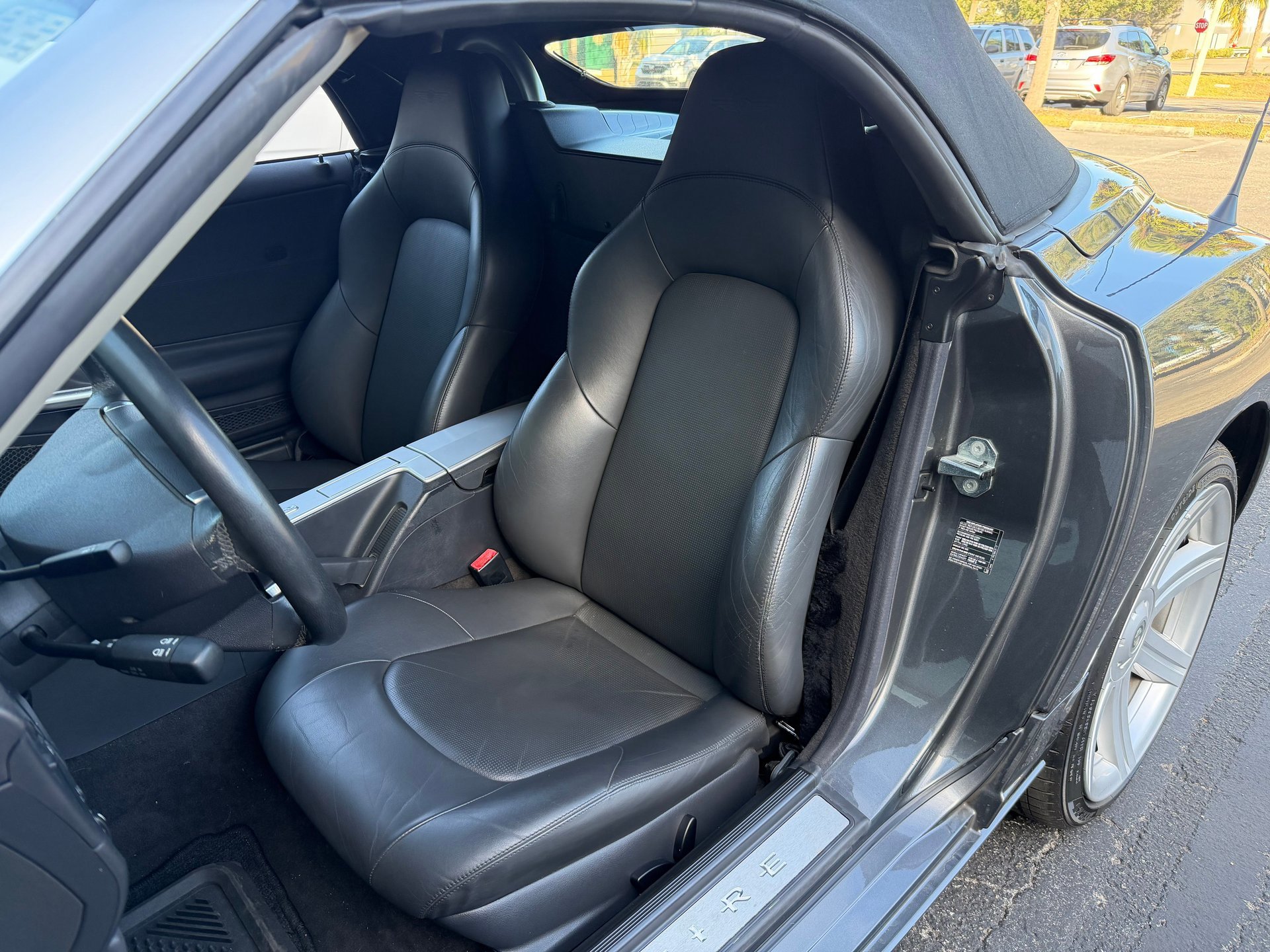 Used 2005 Chrysler Crossfire Limited image 39