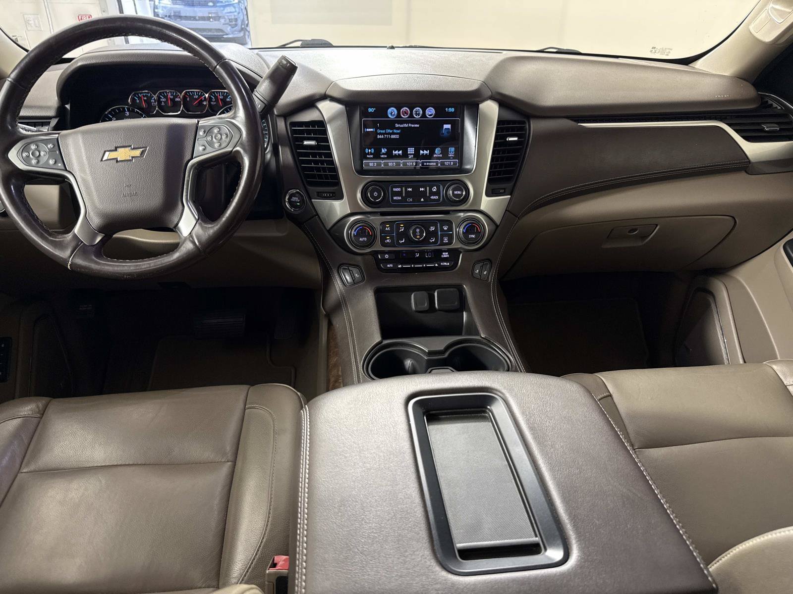 Used 2019 Chevrolet Tahoe LT w/ Luxury Package AWD/4WD image 16