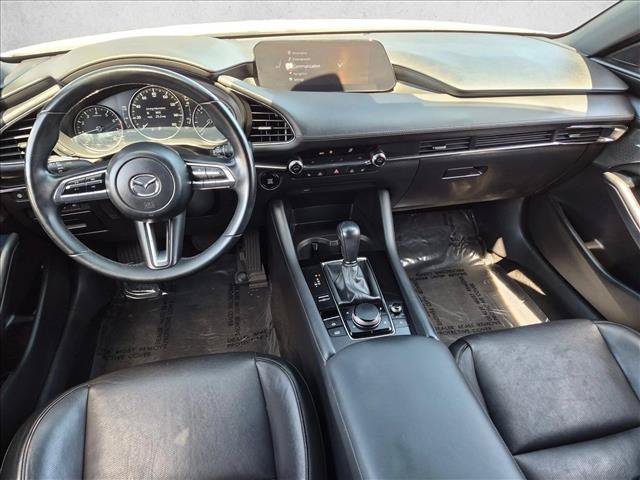 Used 2020 MAZDA MAZDA3 Hatchback w/ Premium Package FWD image 16