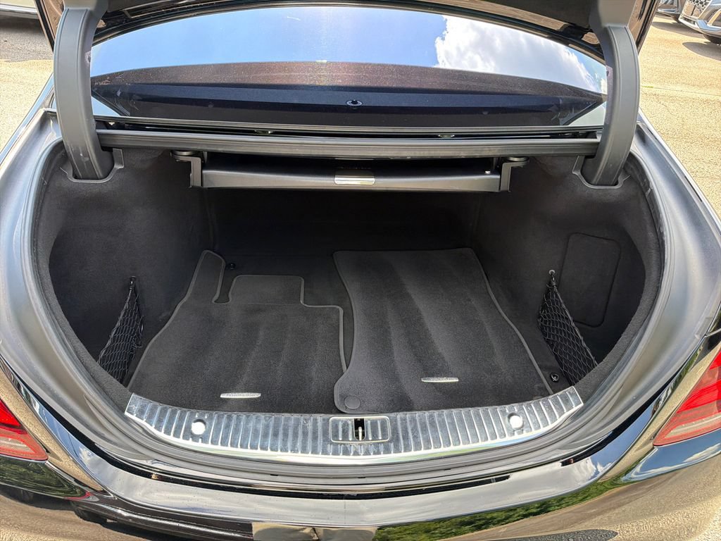 Used 2019 Mercedes-Benz S 560 Sedan image 18