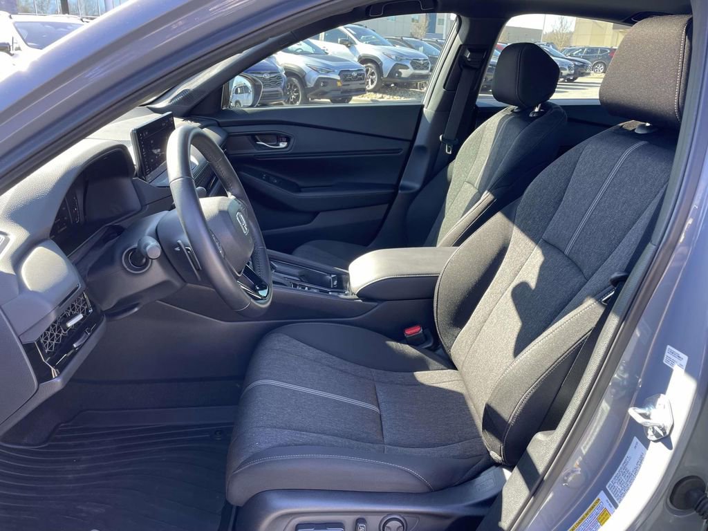 Used 2023 Honda Accord Sport image 8