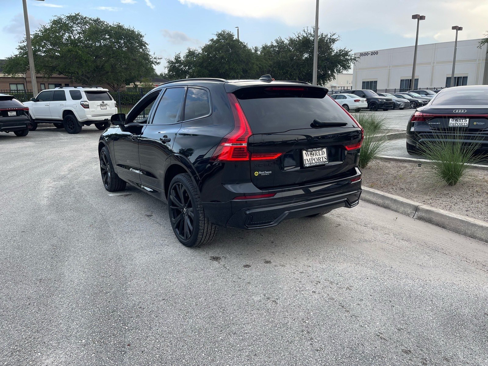 Used 2025 Volvo XC60 B5 Ultra w/ Climate Package AWD/4WD image 51