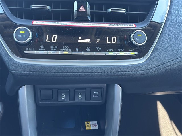 Used 2023 Toyota Corolla Cross XLE w/ Convenience Package image 27