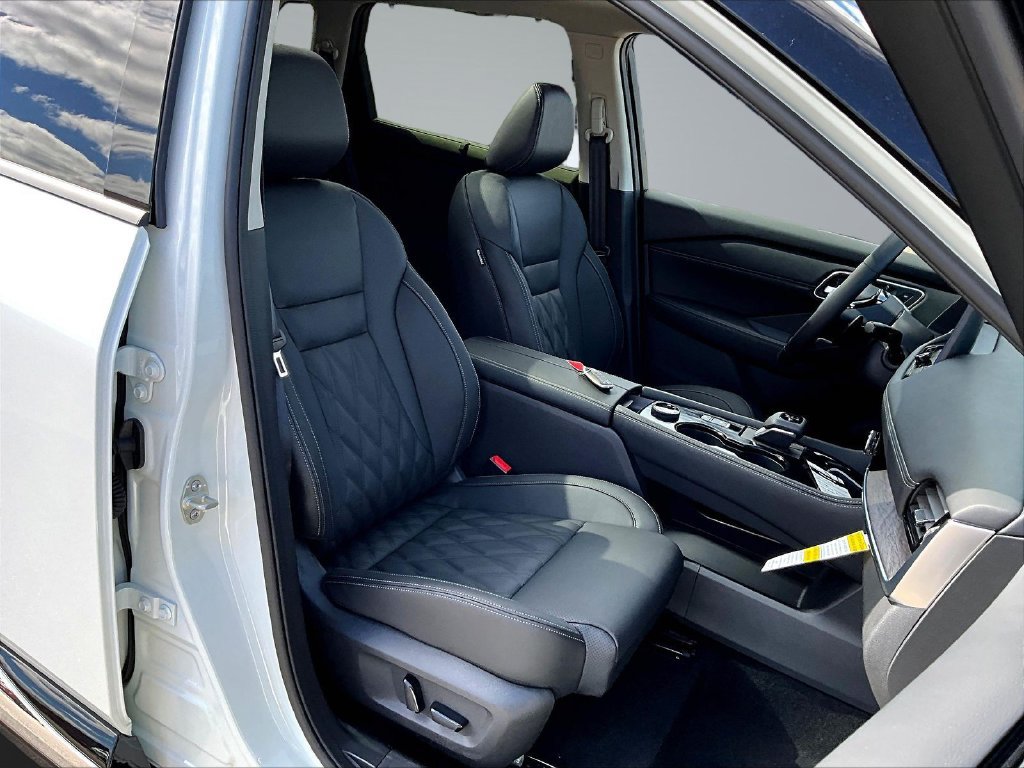 New 2026 Nissan Rogue Platinum w/ Platinum Premium Package AWD/4WD image 11