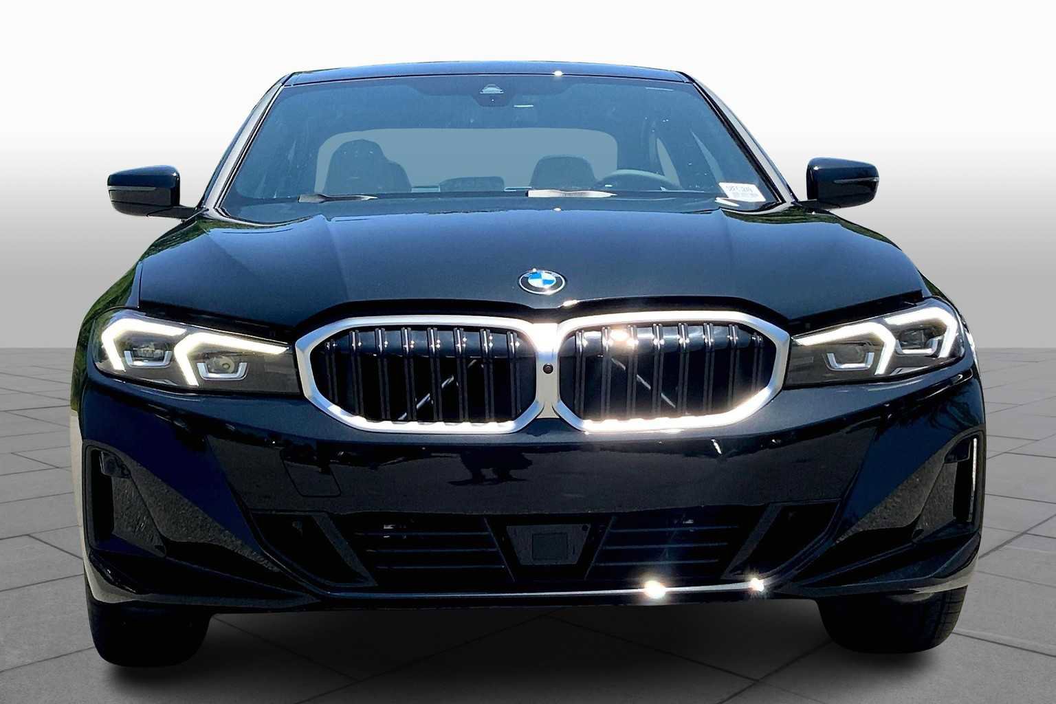Used 2025 BMW 330i Sedan w/ Convenience Package image 3