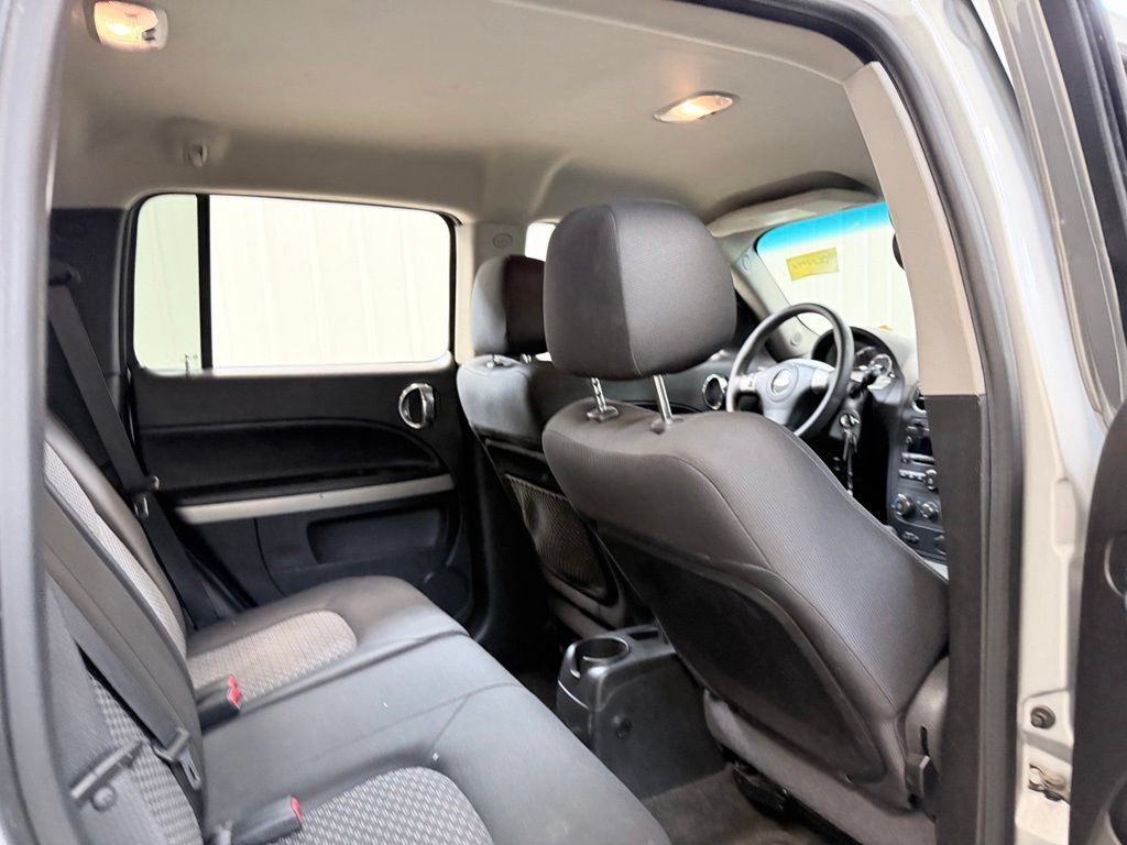 Used 2010 Chevrolet HHR LT FWD image 26