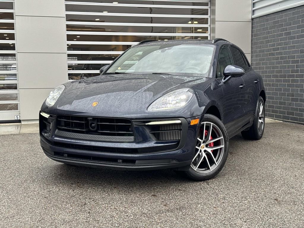 Used 2023 Porsche Macan S w/ Sport Chrono Package image 1