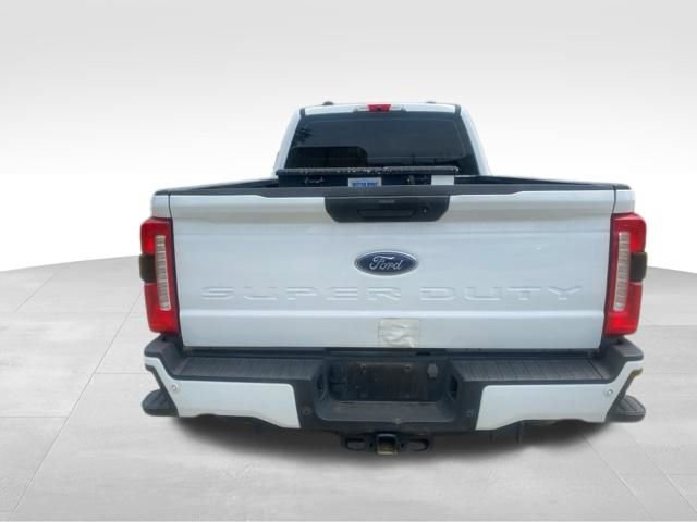 Used 2023 Ford F250 XL w/ STX Appearance Package AWD/4WD image 6