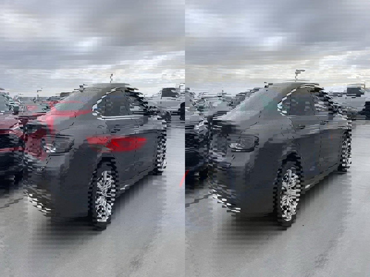 Used 2015 Chrysler 200 Limited w/ Spring Special Group image 2