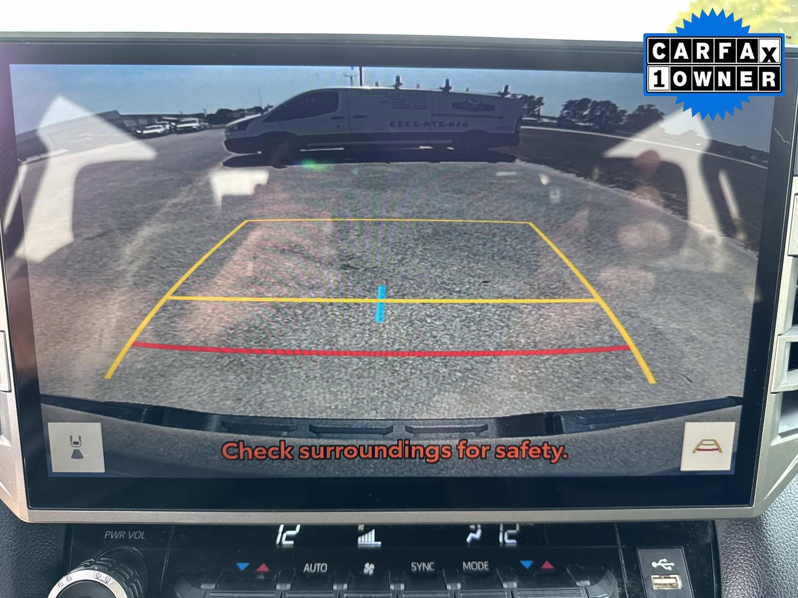 Used 2025 Toyota Tundra Limited AWD/4WD image 32