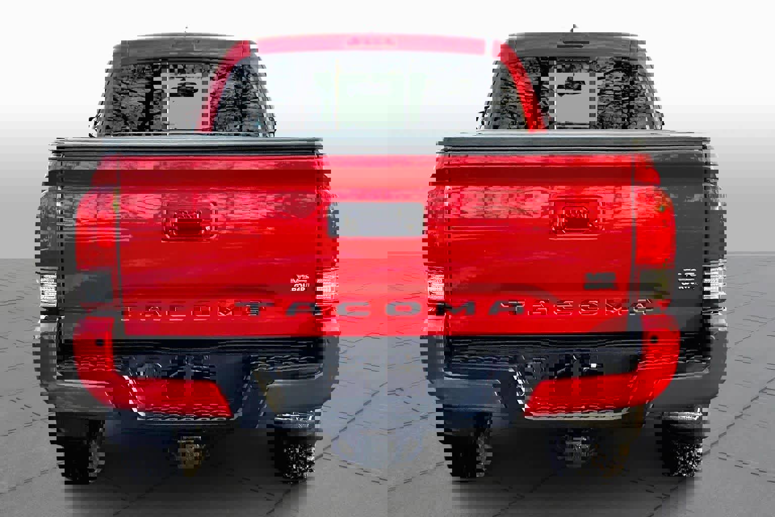 Certified 2017 Toyota Tacoma TRD Sport image 4