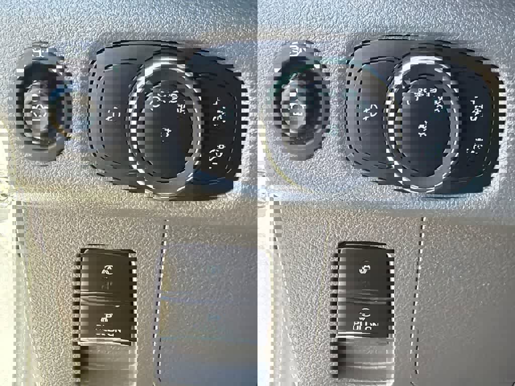 Used 2024 Ford Transit 350 XLT image 29