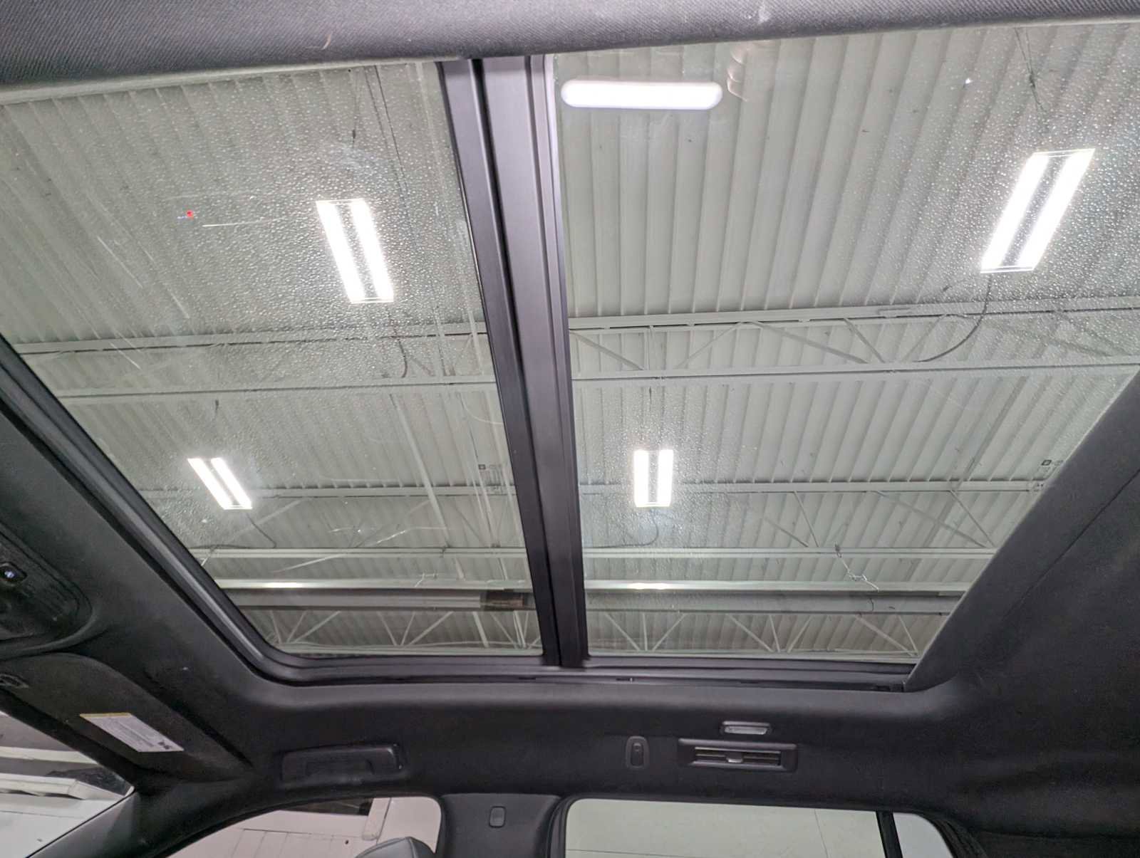 Used 2021 Cadillac Escalade Premium Luxury image 19