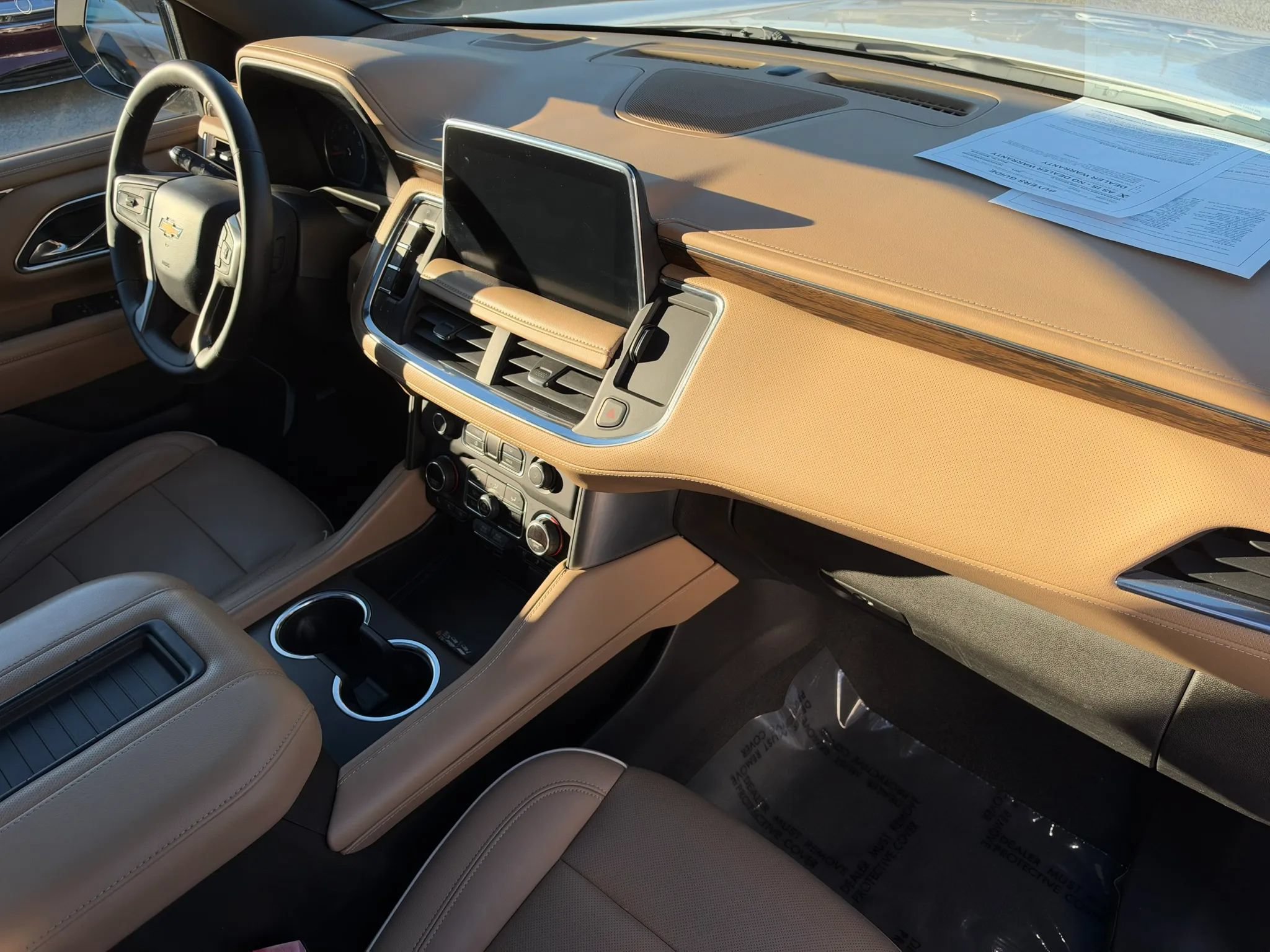 Used 2021 Chevrolet Tahoe Premier AWD/4WD image 17