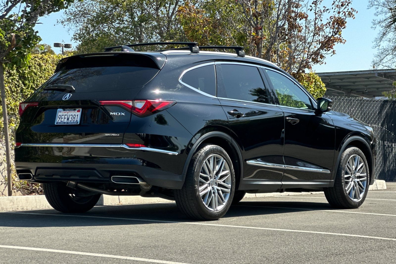 Used 2023 Acura MDX w/ Advance Package AWD/4WD image 4