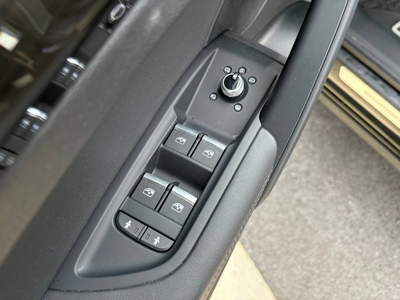 Used 2020 Audi Q5 2.0T Premium Plus AWD/4WD image 24