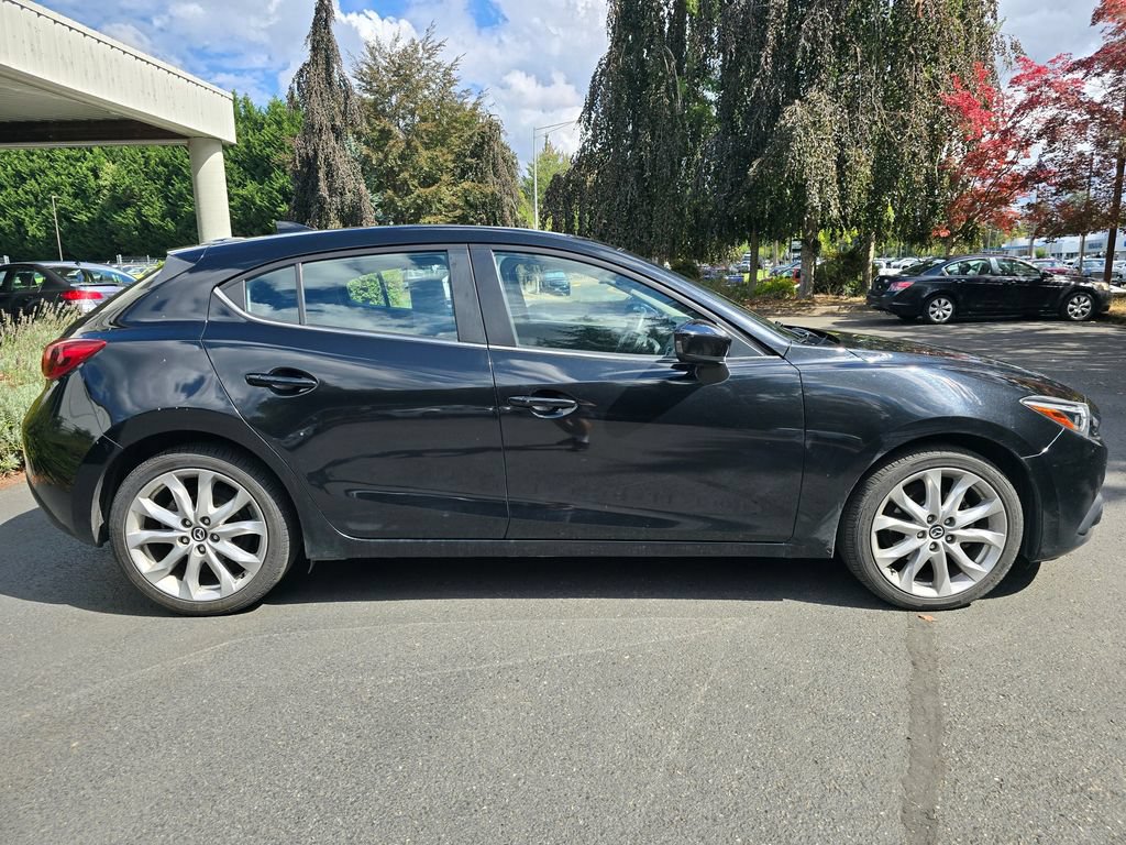 Used 2016 MAZDA MAZDA3 s Grand Touring w/ Technology Package FWD image 3