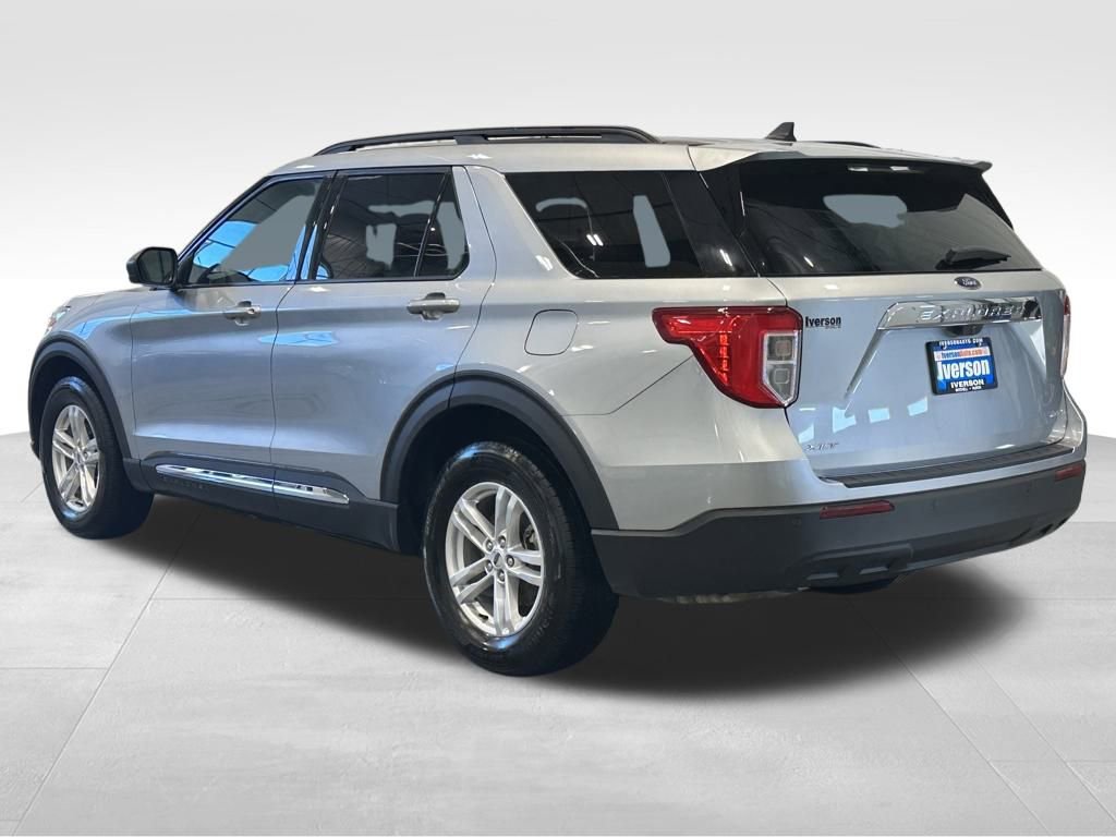 Used 2023 Ford Explorer XLT image 5