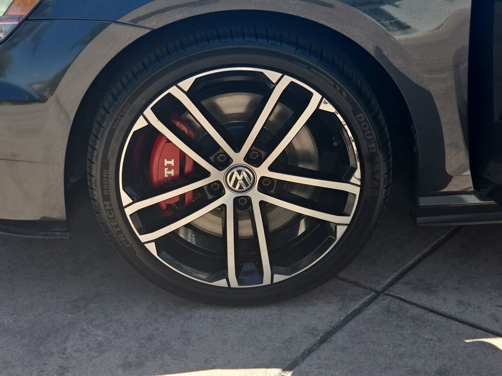 Used 2017 Volkswagen GTI Sport FWD image 28