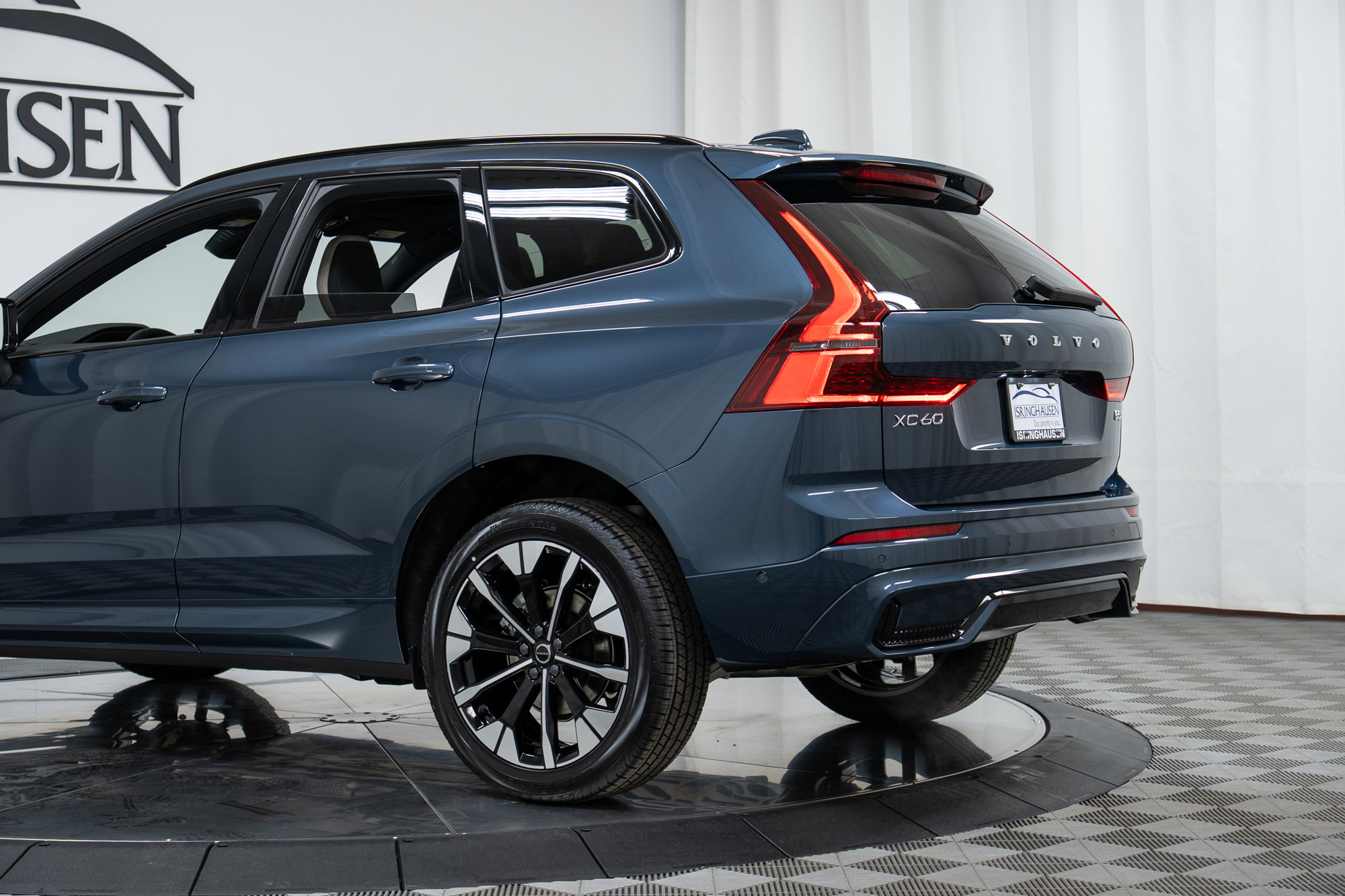 New 2026 Volvo XC60 B5 Plus w/ Climate Package image 29