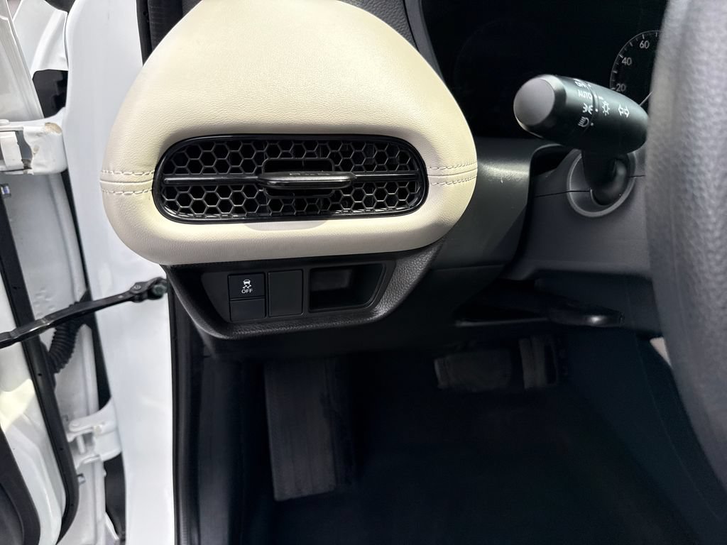 Certified 2025 Honda HR-V LX image 15