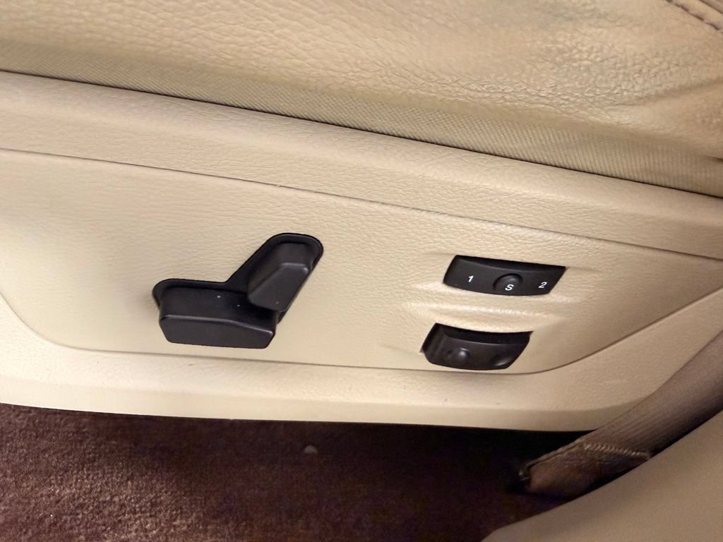 Used 2015 RAM 1500 Laramie w/ Convenience Group AWD/4WD image 28