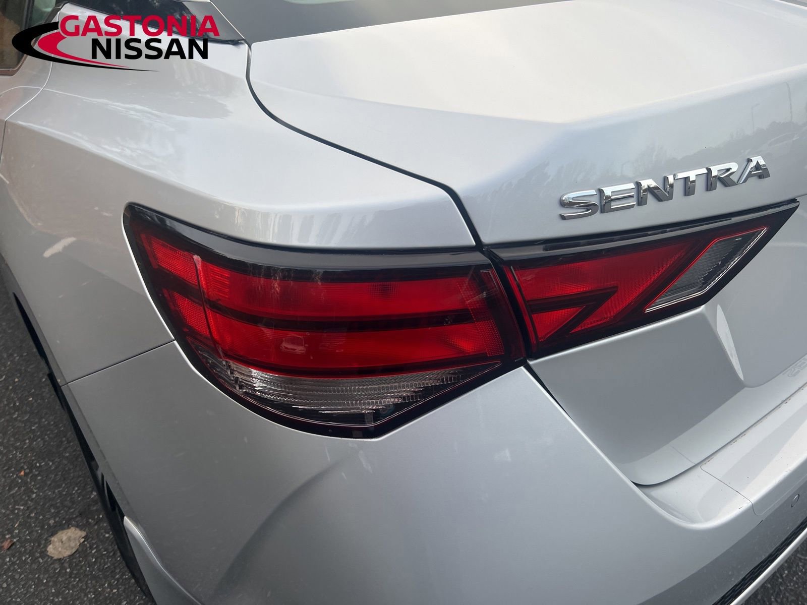 Used 2022 Nissan Sentra SV image 14