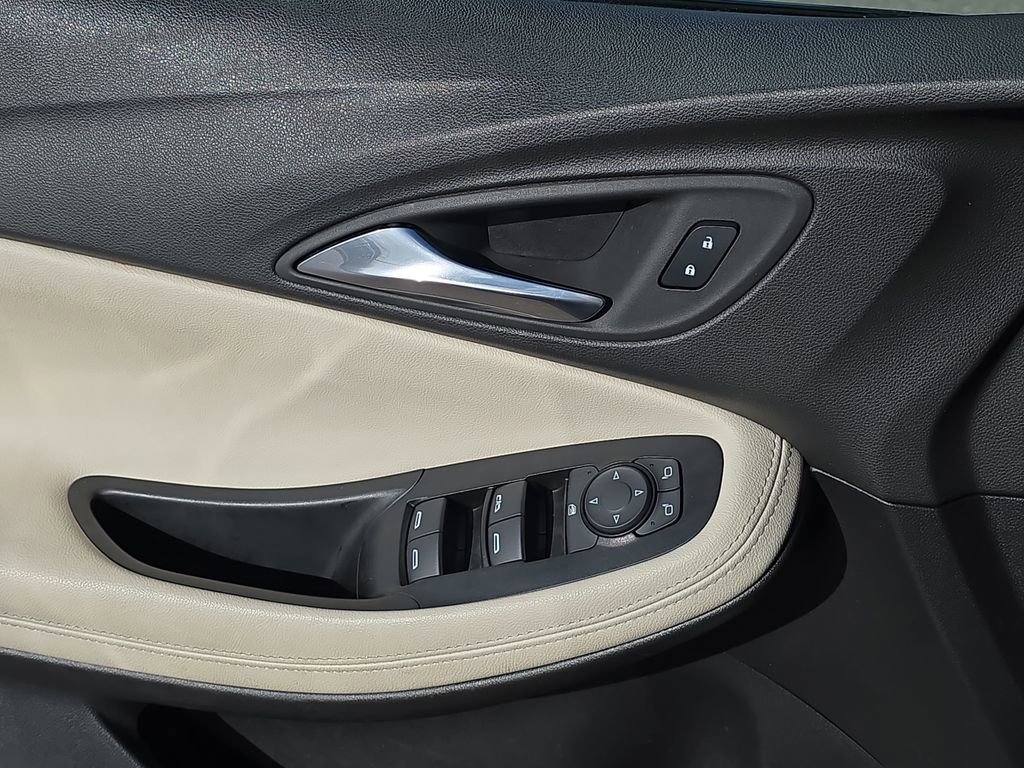 Used 2023 Buick Encore GX Preferred w/ Cold Weather Comfort Package image 28