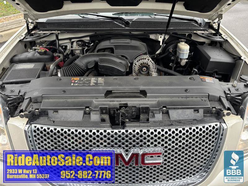 Used 2013 GMC Yukon XL Denali AWD/4WD image 23