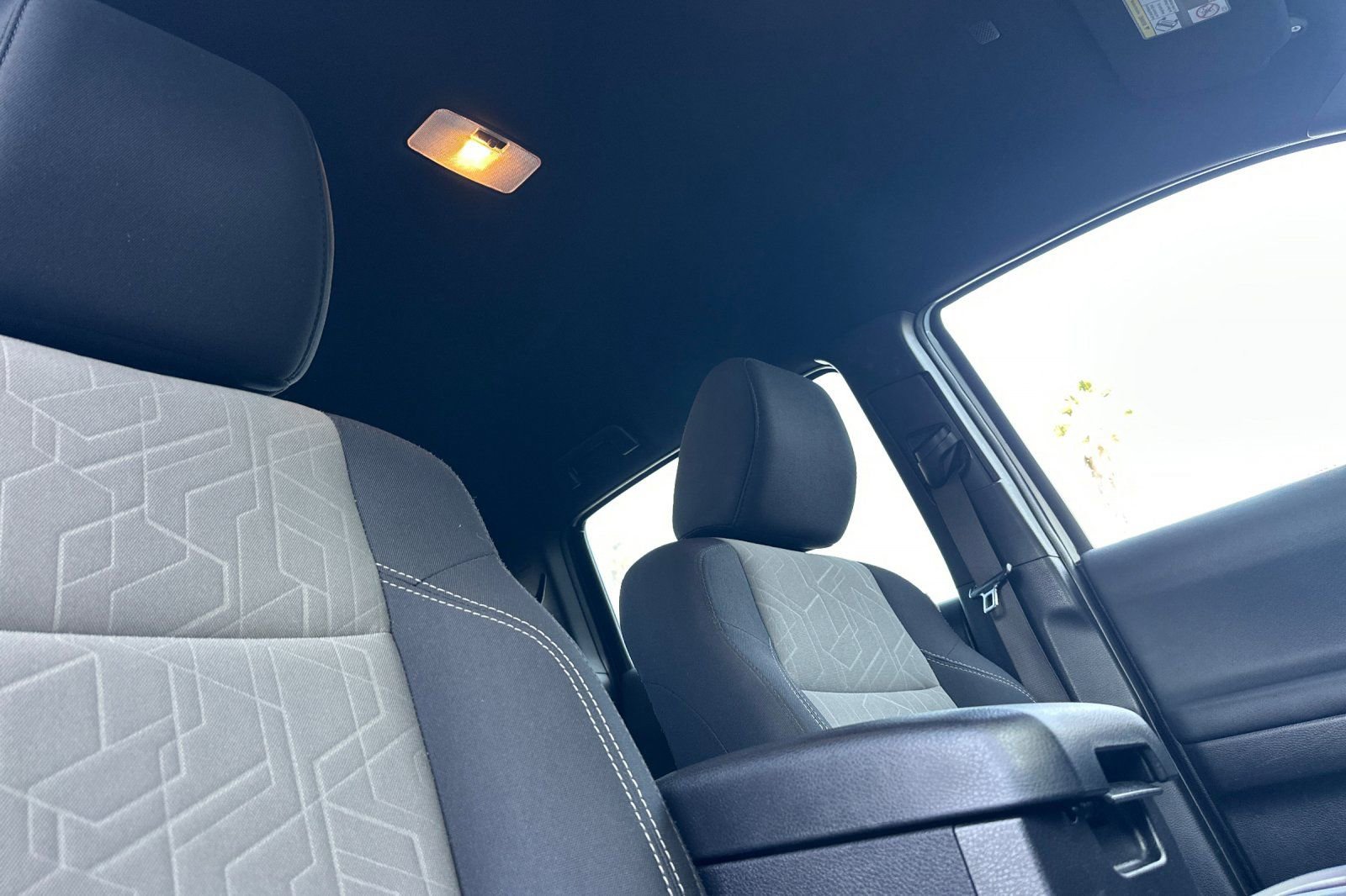 Used 2021 Toyota Tacoma TRD Off-Road w/ Technology Package image 15