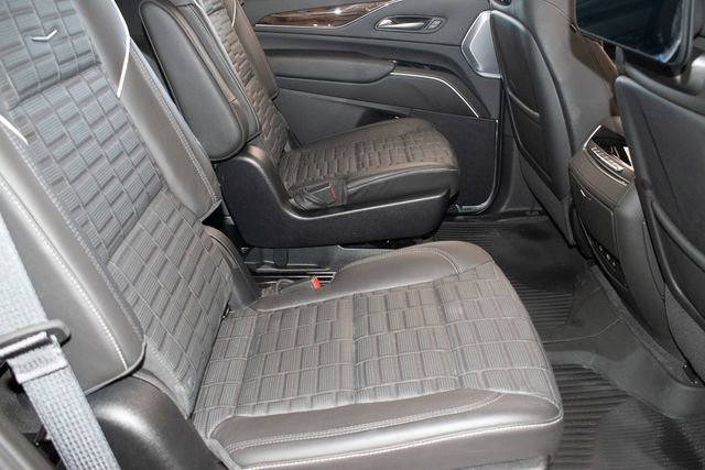 Used 2023 Cadillac Escalade Sport Platinum w/ Heavy-Duty Trailer Package AWD/4WD image 12