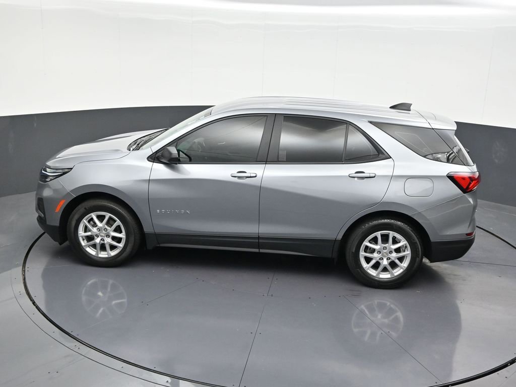 Used 2023 Chevrolet Equinox LS FWD image 16