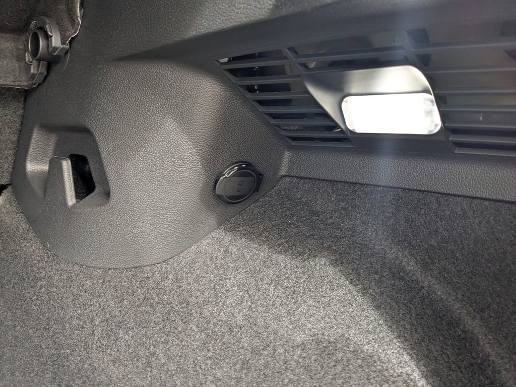 New 2026 Volkswagen GTI SE FWD image 14